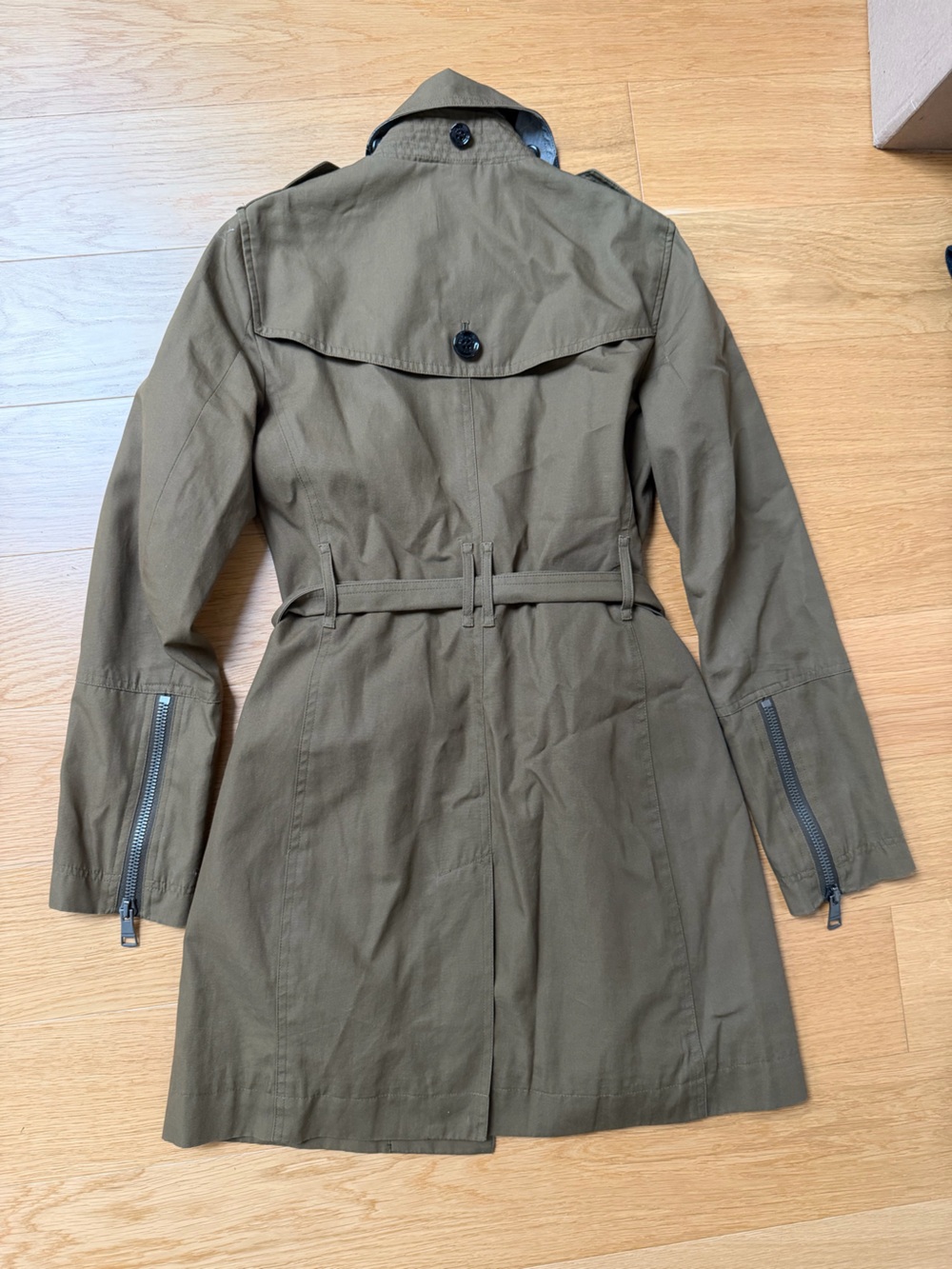 Burberry Brit Classic Women's Olive Trench Coat with Belt size 2 - Picture 8 of 10